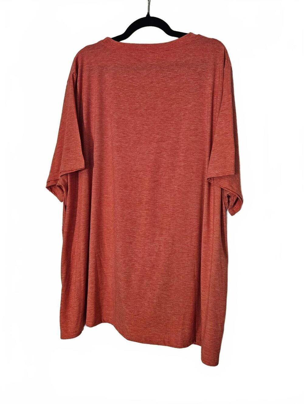 Plus Size Red Heathered T-Shirt with White Sunflower Graphic Women's 4X - Picture 2 of 8